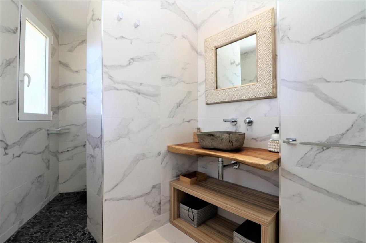 Luxurious 2-Bedroom Apt With Stunning Views, 1St Line On Levante Beach, Бенидорм Екстериор снимка