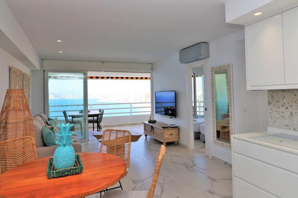 Luxurious 2-Bedroom Apt With Stunning Views, 1St Line On Levante Beach, Бенидорм Екстериор снимка