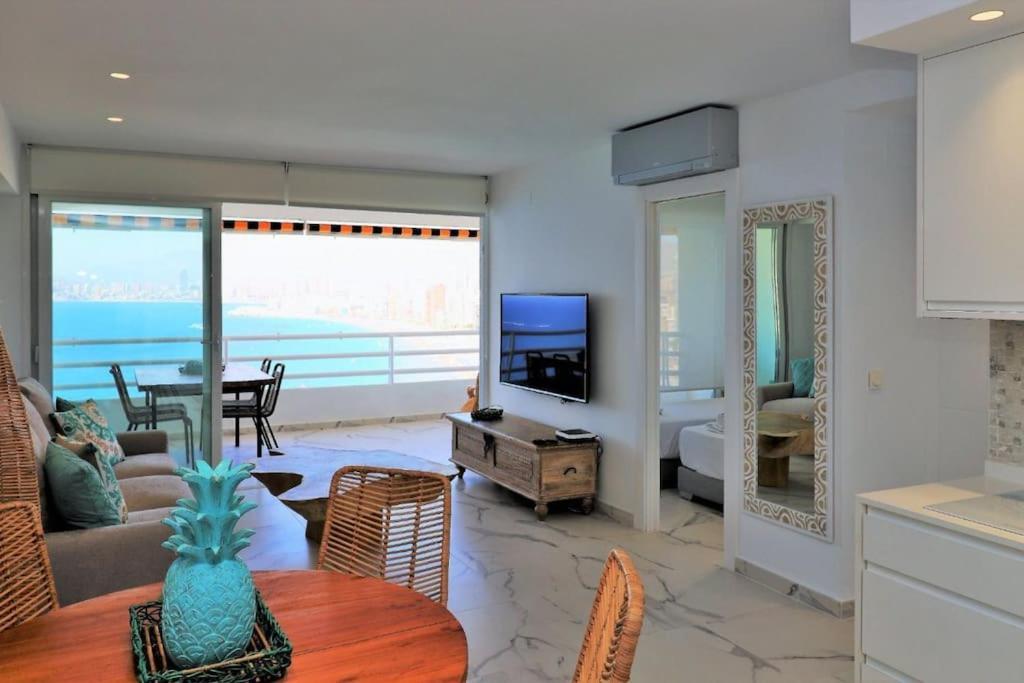 Luxurious 2-Bedroom Apt With Stunning Views, 1St Line On Levante Beach, Бенидорм Екстериор снимка