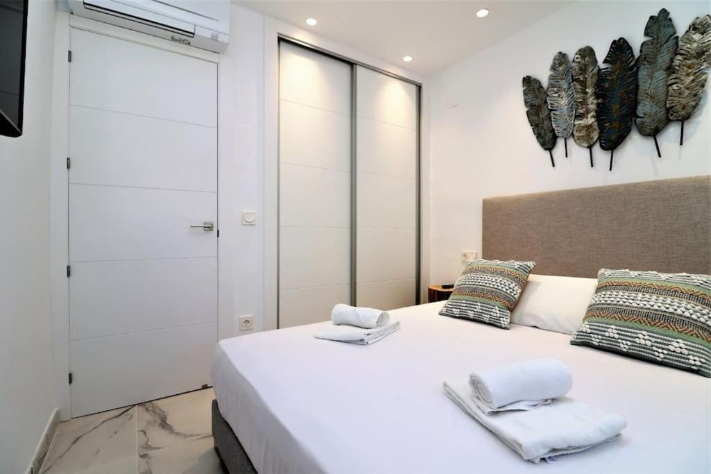 Luxurious 2-Bedroom Apt With Stunning Views, 1St Line On Levante Beach, Бенидорм Екстериор снимка