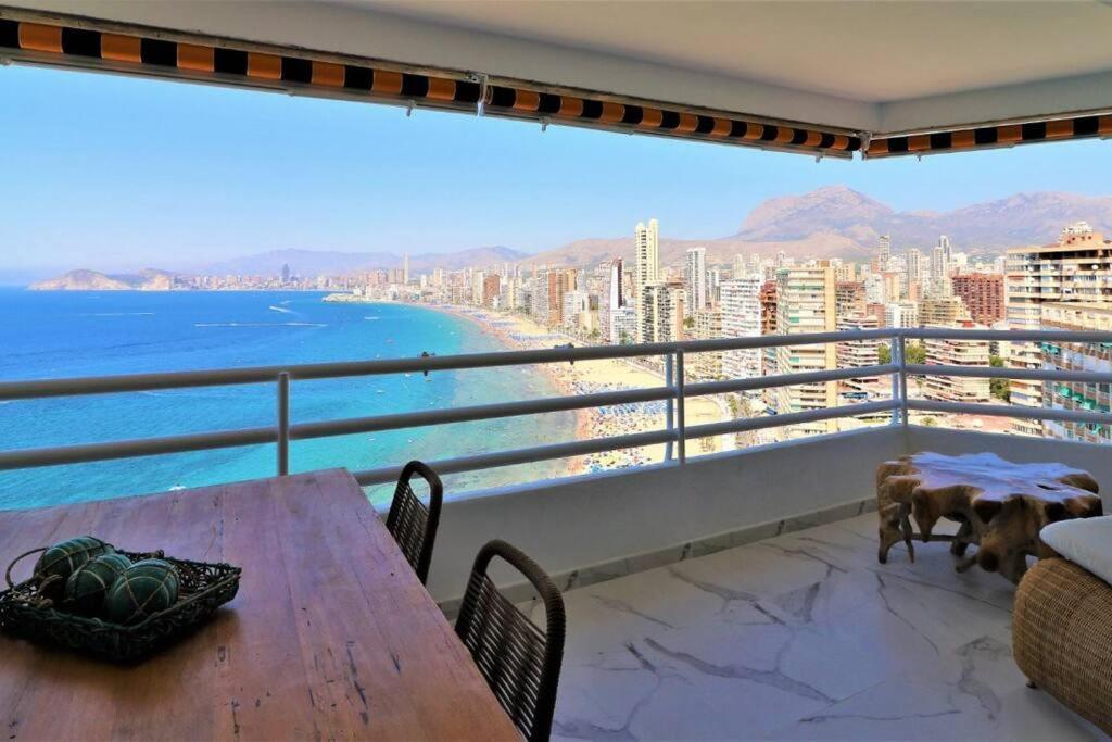 Luxurious 2-Bedroom Apt With Stunning Views, 1St Line On Levante Beach, Бенидорм Екстериор снимка