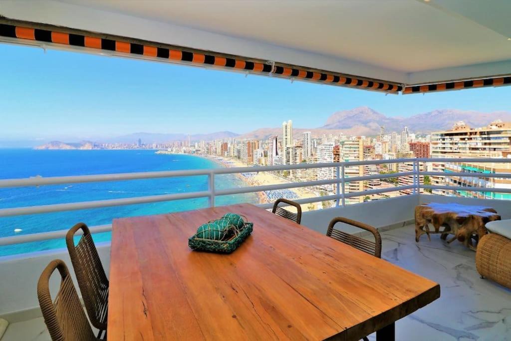Luxurious 2-Bedroom Apt With Stunning Views, 1St Line On Levante Beach, Бенидорм Екстериор снимка