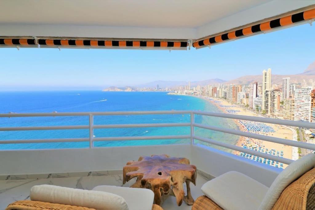 Luxurious 2-Bedroom Apt With Stunning Views, 1St Line On Levante Beach, Бенидорм Екстериор снимка